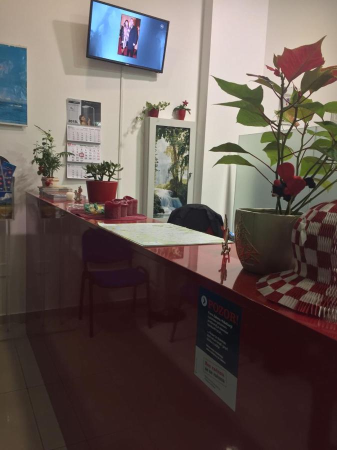 Nova Galerija West App Mary - Parking In Garage Zagreb Quarto foto
